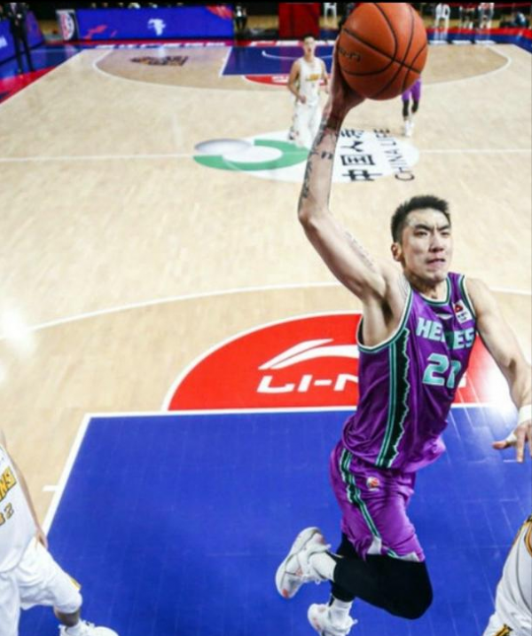 山東高速降到季後賽門檻,徐長鎖三宗錯,球迷期盼換帥不為過 山東高速降到季後賽門檻,徐長鎖三宗錯,球迷期盼換帥不為過