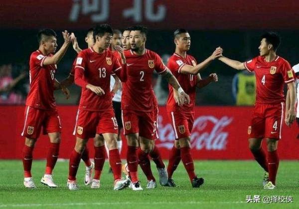 以前中國足球9連冠被稱中國鐵軍稱霸亞洲，為什麼現在卻那麼弱？