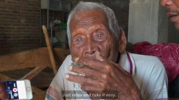 4年前，印尼一名146歲的老翁去世，官方承認他的年齡，吉尼斯不認