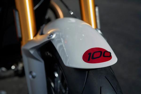 凱旋推出Rocket 3、Thruxton RS以及Street Twin限時特別版 凱旋推出Rocket 3、Thruxton RS以及Street Twin限時特別版