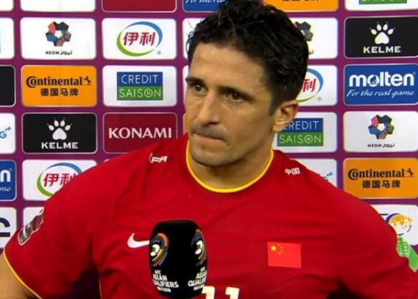 態度決定一切！輸球后洛國富幾欲落淚，賽後道歉，有人卻談笑風生