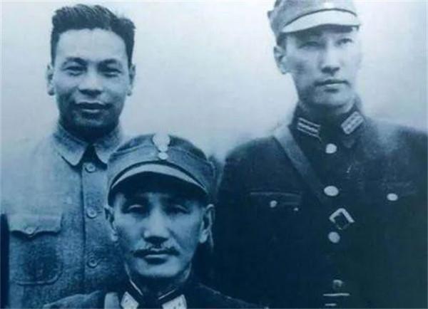 蔣介石模仿宋美齡語氣，給兒子寫信問好，母子倆默契&OpenCurlyDoubleQuote;配合演出&rdquo;