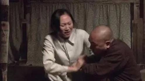 母親當了一輩子的免費保姆，直到去世之後我們才明白失去了什麼