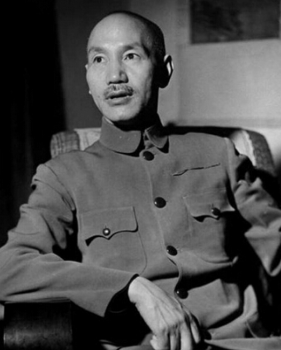 49年警衛劉全德刺殺老領導陳毅，陳毅收到密報後：他來就讓他來吧