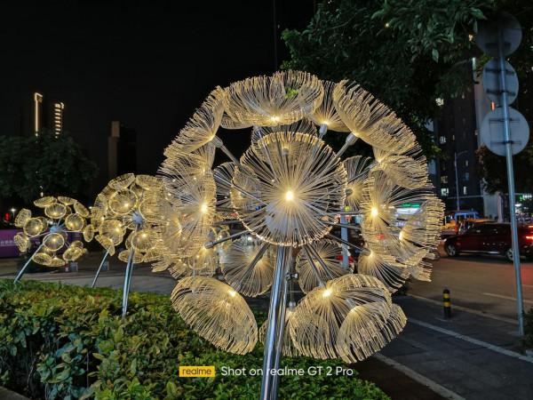 2K直屏真我GT2 Pro：質感對得起價格