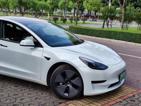 特斯拉model3分享：家用車不建議，但能取悅自己