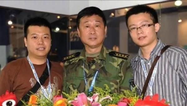 飛行員跳傘逃生,飛機摔了是否賠錢?後果比賠錢更嚴重 飛行員跳傘逃生,飛機摔了是否賠錢?後果比賠錢更嚴重