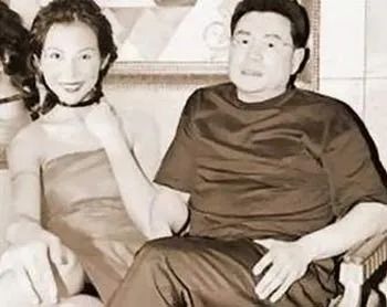 為還鉅債出道的10位明星,有2人還父母賭債,有5人因家裡生意失敗 為還鉅債出道的10位明星,有2人還父母賭債,有5人因家裡生意失敗