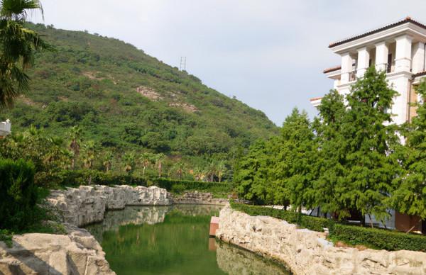 遼寧有一超大景區，佔地1000畝，距市區75公里，還藏著18尊雕像