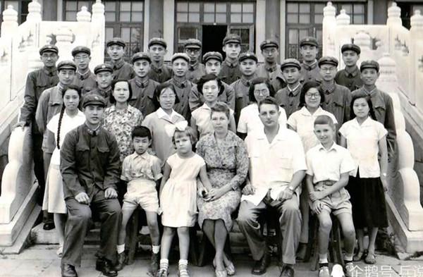 那年仿製導彈，蘇聯專家硬說中國酒精不行，彭真說中午請他們喝酒