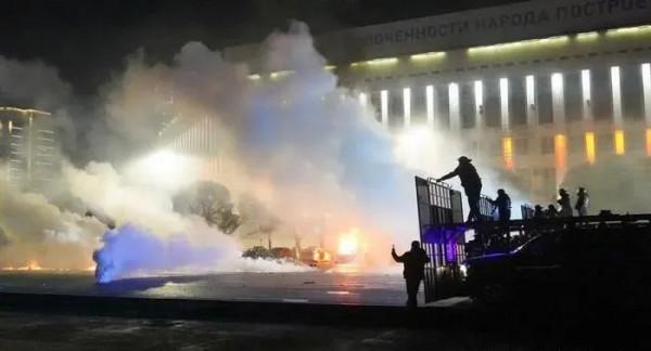 鄰國騷亂，中方表態