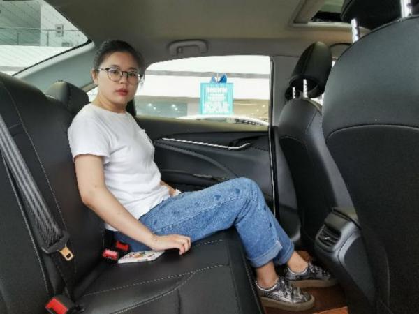 帶車友買車，預算10萬元她選擇了這一臺