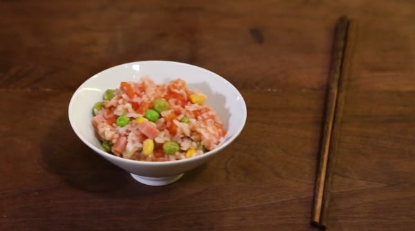 大人小朋友都超級喜歡吃的|一隻番茄飯 大人小朋友都超級喜歡吃的|一隻番茄飯