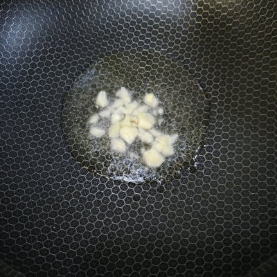 幾分鐘搞定炒泡麵，一步就搞定