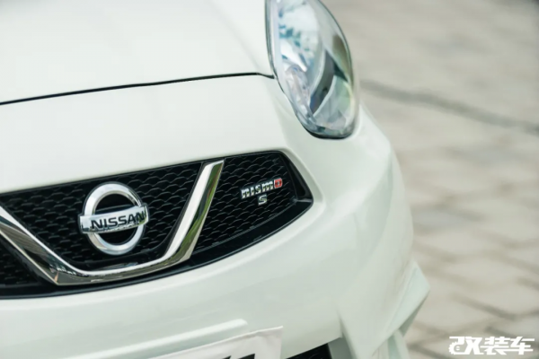 全國僅此一輛戰神GT-R的小表弟，沒想到nismo還有買菜功能