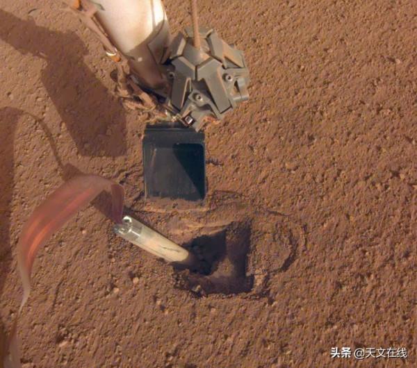 NASA：鼴鼠挖不動了？洞察號火星車出馬