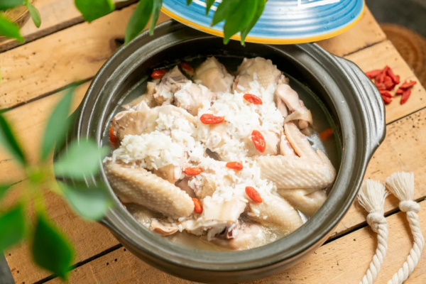 這爸媽教的傳統菜——鹽酒雞，才是冬日養生王牌