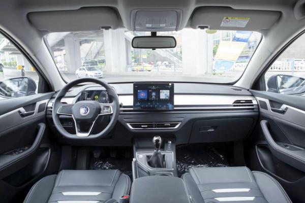 比亞迪秦Pro選什麼配置價效比高？