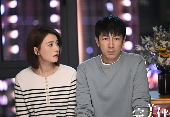 《完美伴侶》高圓圓時隔八年復出，童年女神還是“老了”