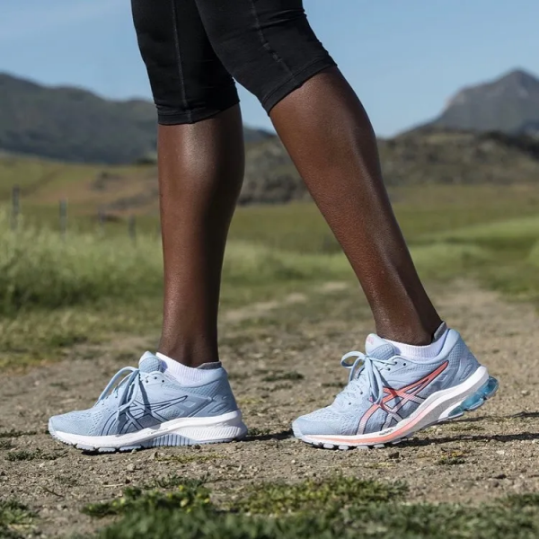 行走的中流砥柱！一篇教你ASICS跑鞋怎麼選