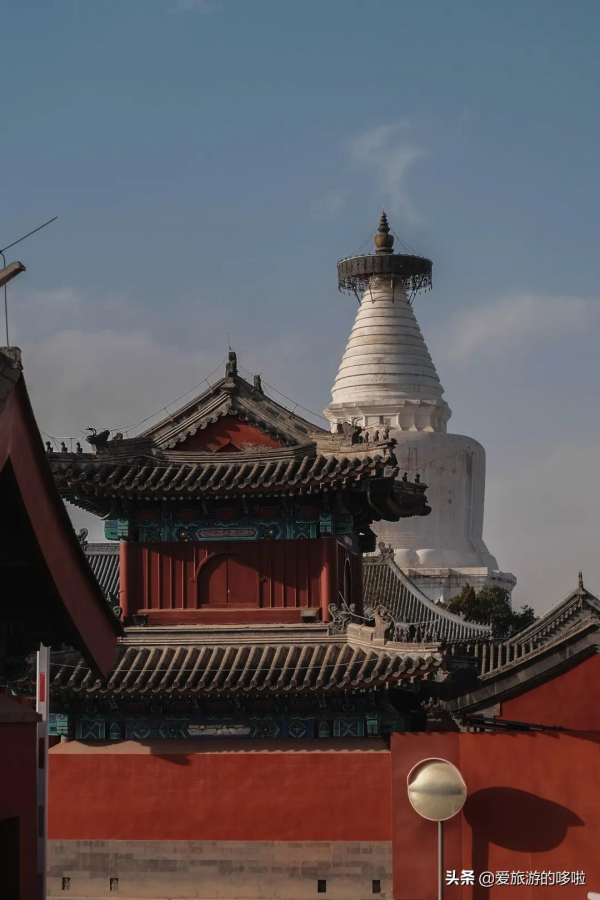 看展喝咖啡、賞壁畫、聽古樂…這座城市的寺廟也太厲害了吧