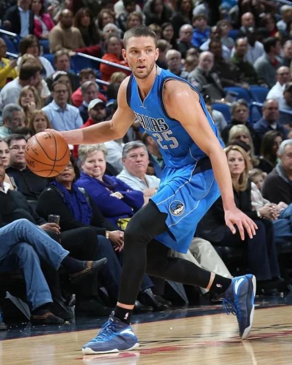 453場比賽賺1.27億美元,“高富帥”帕森斯虎頭蛇尾的職業生涯 453場比賽賺1.27億美元,“高富帥”帕森斯虎頭蛇尾的職業生涯