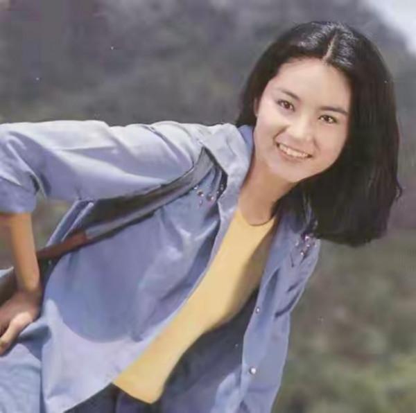 農村教師突然得知：親生妹妹竟是林青霞，相認後堅持不要一分錢