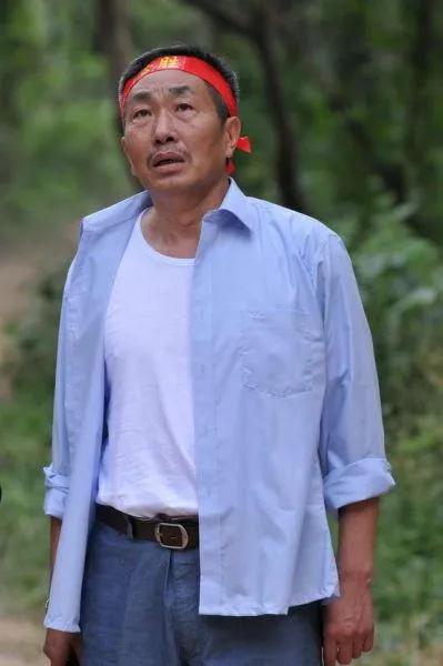 老戲骨杜源:4歲認識愛妻,結婚39年零緋聞,女兒成了最大驕傲 老戲骨杜源:4歲認識愛妻,結婚39年零緋聞,女兒成了最大驕傲