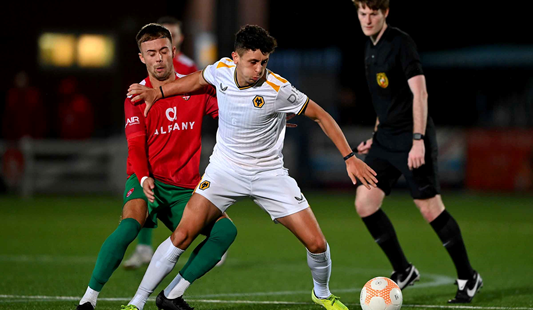 英超覆盤比分:考文垂聯 3-1 狼隊 MBX最新賽事分析 英超覆盤比分:考文垂聯 3-1 狼隊 MBX最新賽事分析