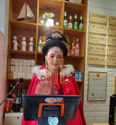 西安這家館子，因老闆娘高顏值走紅，粉絲跨越1000公里一睹芳容