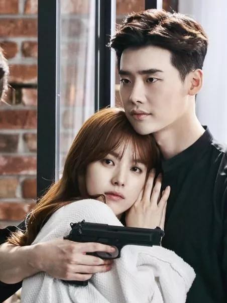 李鍾碩主演的8部電視劇，火了4部，糊了4部，關鍵看女主是誰