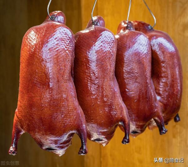 為什麼一隻活鴨賣70元,烤熟後卻賣18元?背後究竟有何“貓膩”? 為什麼一隻活鴨賣70元,烤熟後卻賣18元?背後究竟有何“貓膩”?