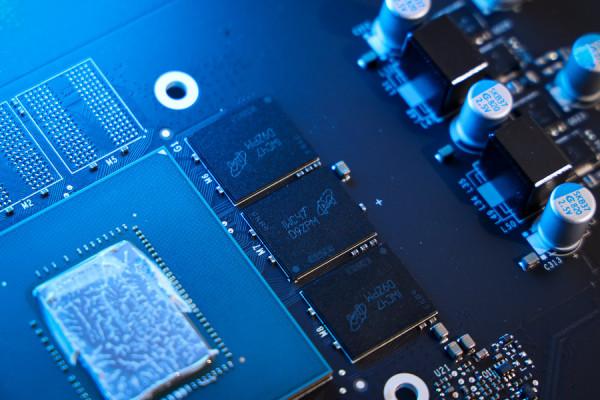 iGame RTX 3050評測：白色戰甲，給力3風扇