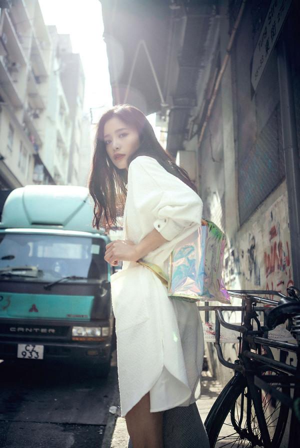 秋天你怎麼能沒有一款襯衣裙，“BF風Oversize”的長款襯衫裙