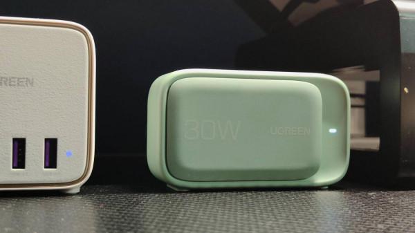 成年人的快樂屋，一桌一椅三兩平足以，新年煥新裝，簡約實用桌面