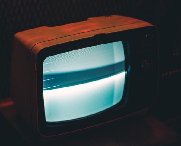 CRT電視畫質比液晶電視好,那為什麼會被淘汰? CRT電視畫質比液晶電視好,那為什麼會被淘汰?