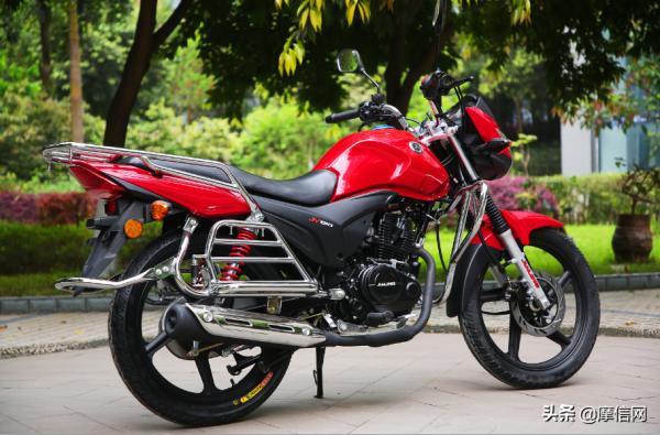 顏值線上 實用好騎的“全能商務車”——聊聊嘉陵新車JV150