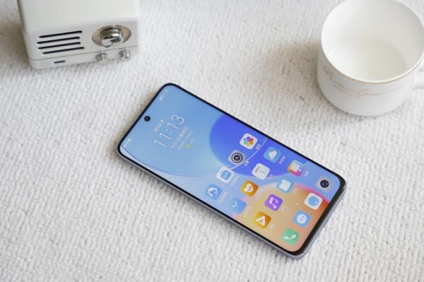 買榮耀手機別花冤枉錢 這三款不值得入手 款款都是高價低配效能一般