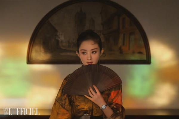 趙麗穎古風大片美回巔峰！長裙搭斗篷比女俠颯氣，絕美容顏太搶鏡