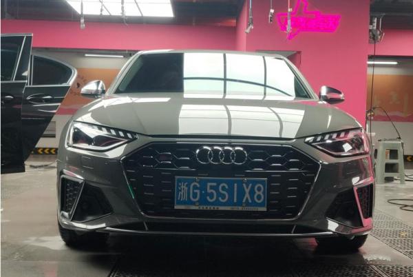 奧迪S4:實拍3.0TFSI,配雙邊四出排氣實力如何? 奧迪S4:實拍3.0TFSI,配雙邊四出排氣實力如何?