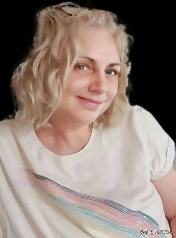 自稱被外星人綁架52次的英國女人,可能敗給特朗普 自稱被外星人綁架52次的英國女人,可能敗給特朗普