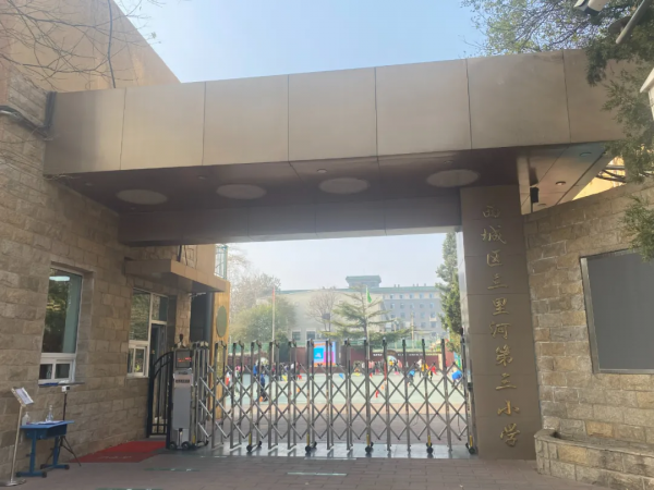 直降百萬，月壇跌落神壇？