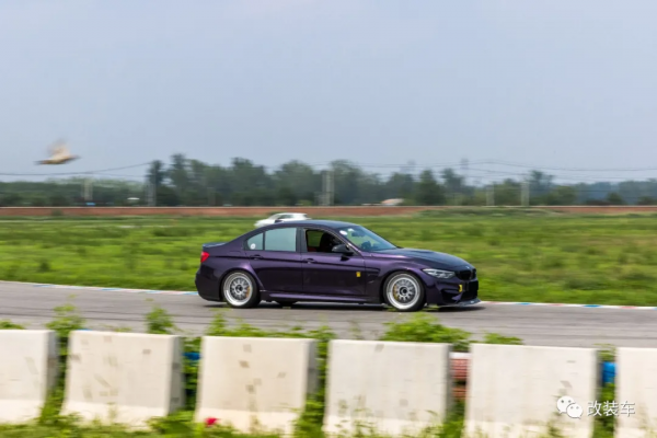 一套避震就要5萬多,全身狠貨的寶馬M3 F80惹不起 一套避震就要5萬多,全身狠貨的寶馬M3 F80惹不起