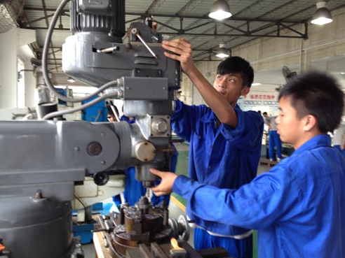 兩個行業陷入“招工難”,即便薪資不錯,也難吸引大學生,怎麼了 兩個行業陷入“招工難”,即便薪資不錯,也難吸引大學生,怎麼了