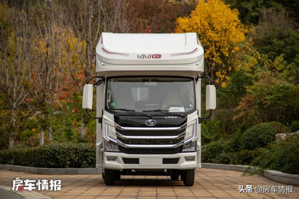30萬出頭能入的輕卡房車，輕量化車身帶1100W太陽能，提車直接玩