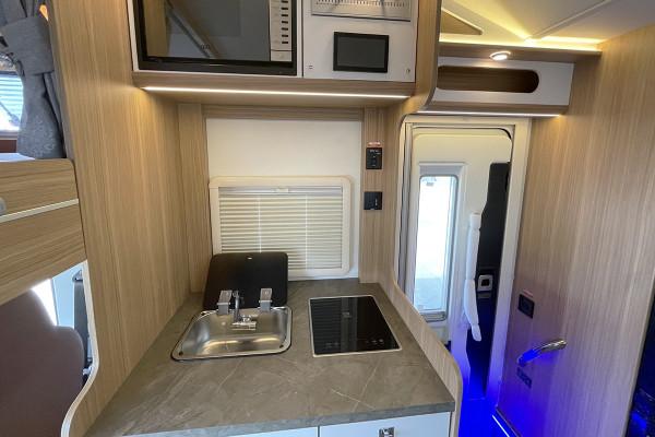 輕卡房車帶拓展，還有乾溼分離衛生間，金龍艾科斯H500單拓展房車