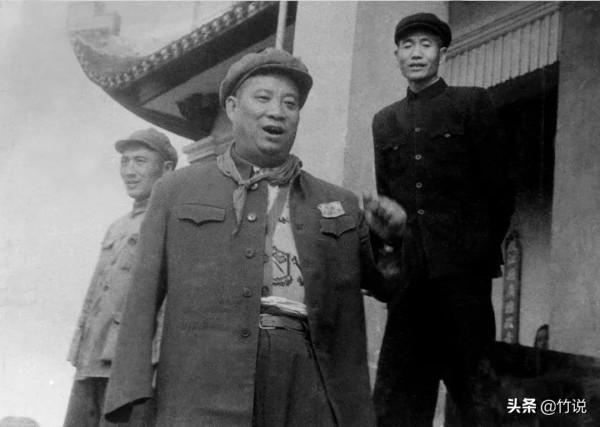 建國時我軍有10位“獨臂將軍”，他們是誰？1955年被授什麼軍銜？