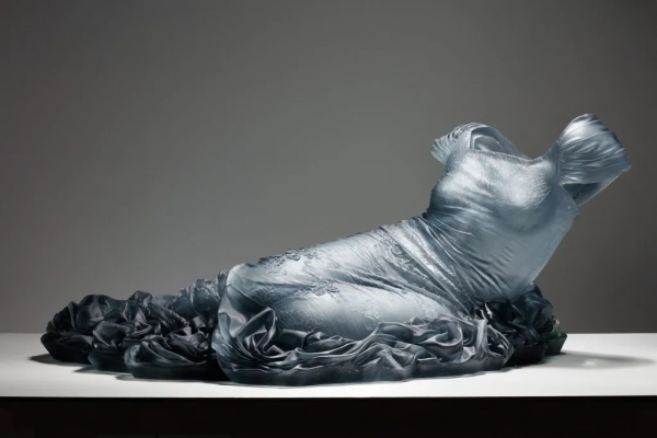 浪漫典雅的異想讓人為之心動，玻璃婚紗你有見過嗎？