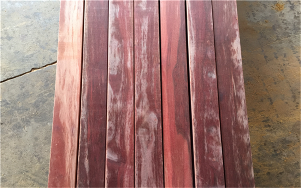 柳桉木防腐木地板變形怎麼辦？