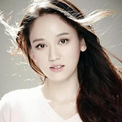 幹練女神陳喬恩：嬌美可人